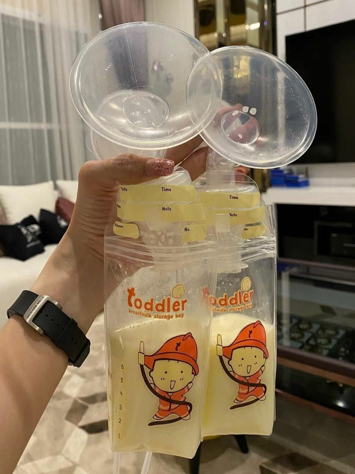 รีวิวถุงเก็บน้ำนมแม่ Toddler รุ่น อะแดปเตอร์